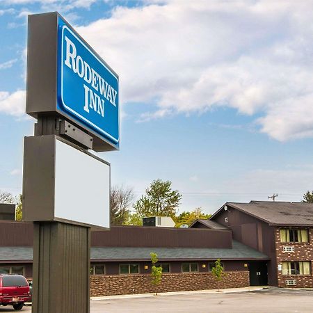 Rodeway Inn Muskegon Heights Exterior photo