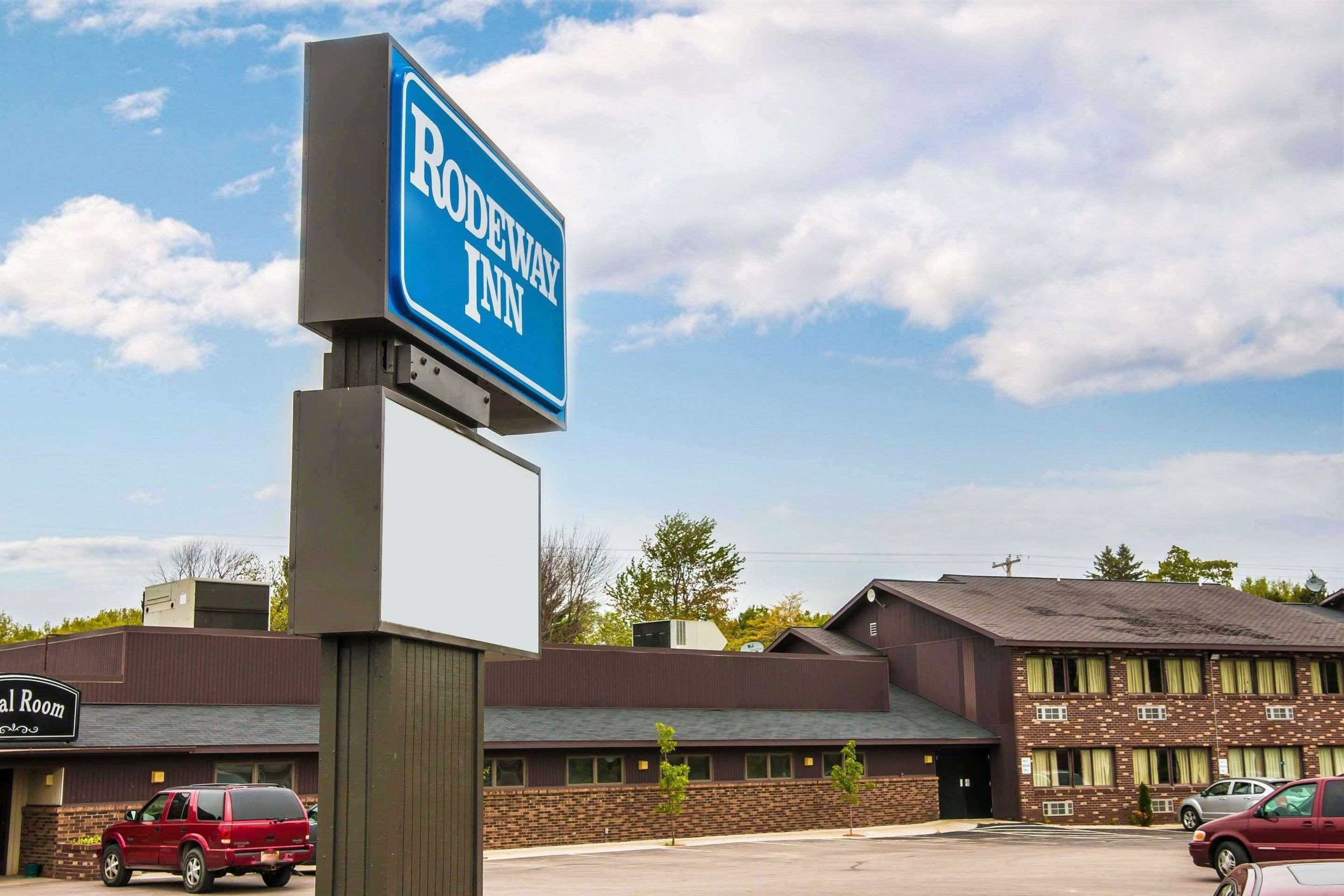 Rodeway Inn Muskegon Heights Exterior photo